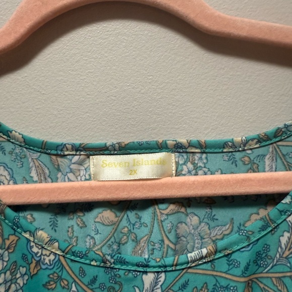 Floral Patterned Top - Picture 3 of 4